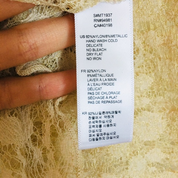 🤑FREE w/ purchase! Twenty One Shimmery Lace Tank - Picture 12 of 16